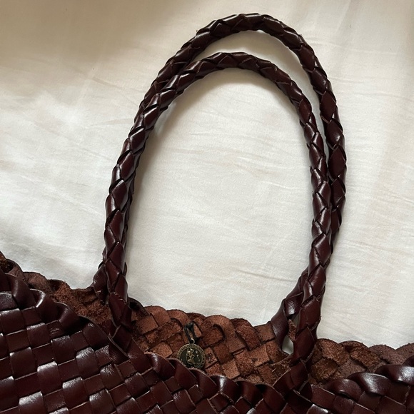 Brown woven leather bag - Picture 3 of 5